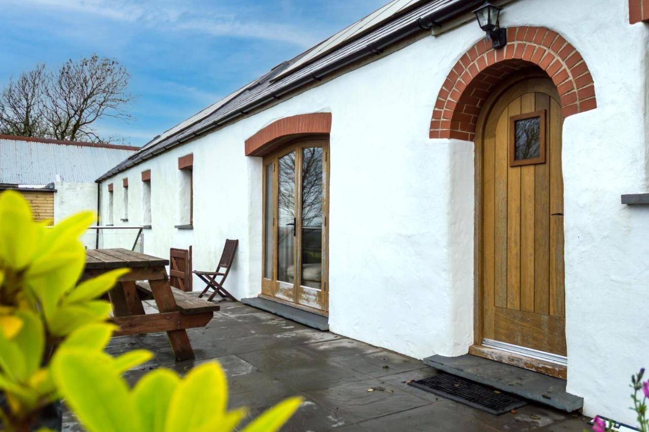 Orchard Cottage - Luxurious Barn Conversion - Beavers Hill Manorbier Exterior foto